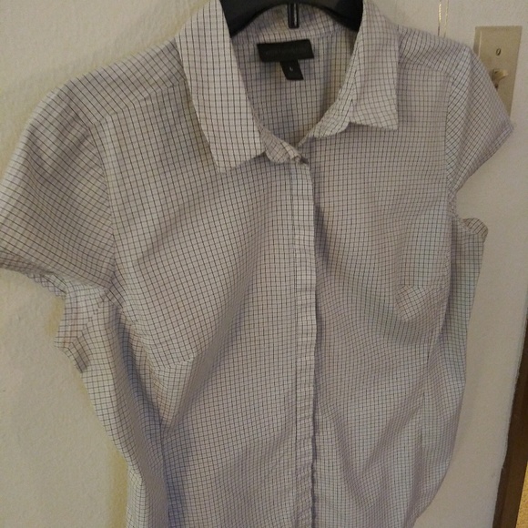 Blouse. Bundle and save more! - Picture 2 of 4